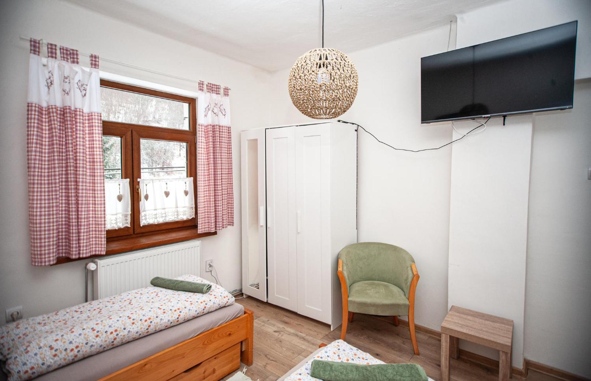 Hostinec Pod Ubocou Valaská Buitenkant foto