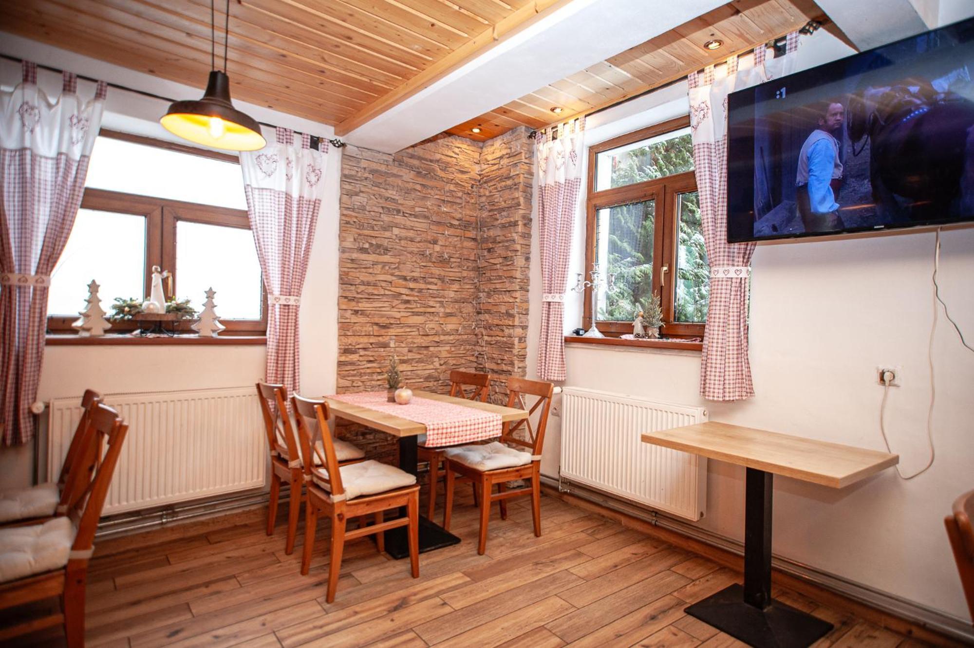 Hostinec Pod Ubocou Valaská Buitenkant foto